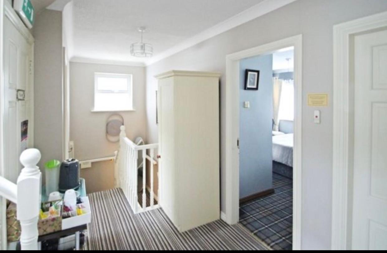 ゴールウェイ Almara House Bed & Breakfast エクステリア 写真